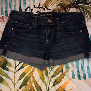 FINAL OFFER! Women’s Express denim shorts